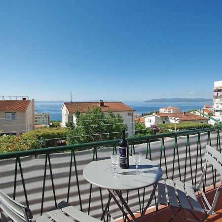 2 Bedroom Cozy Apartment In Makarska Exterior photo